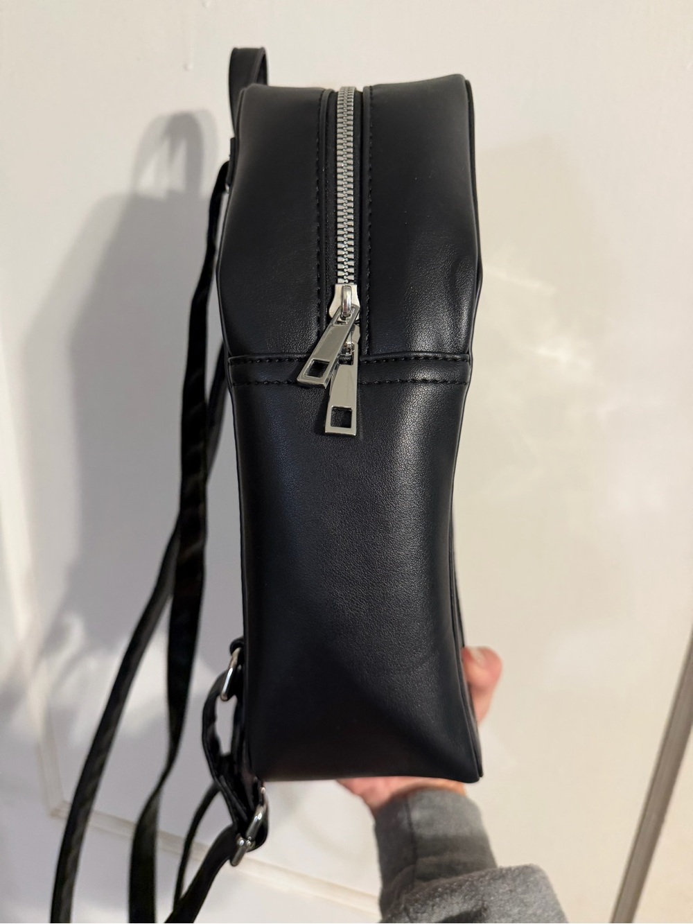 Her universe The Nightmare Before Christmas Black Coffin Backpack - Picture 2 of 5